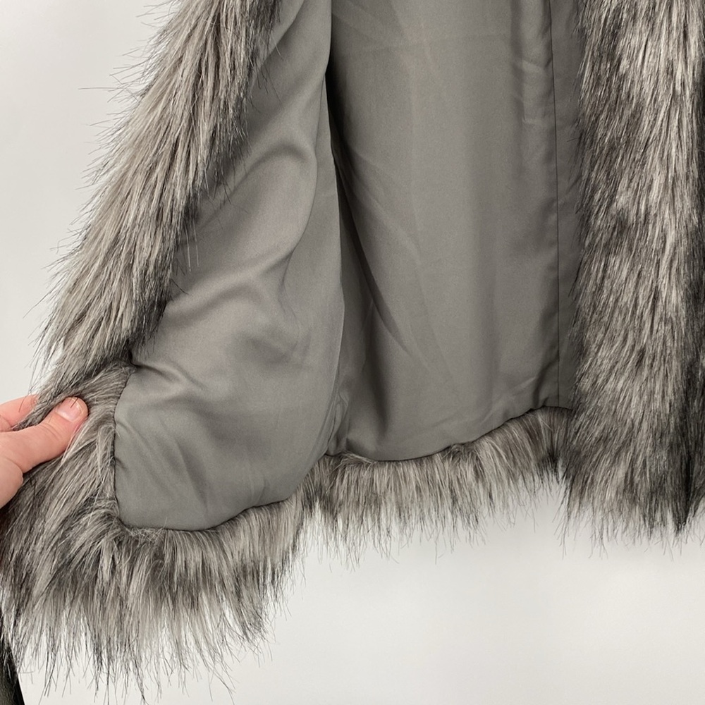 Lovers + Friends Gray Faux Fur Vest Women’s Small Camille Revolve Open‎ Front - Picture 3 of 13